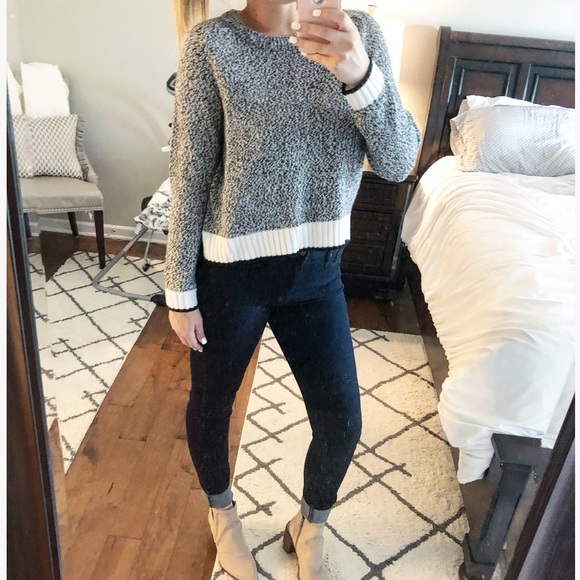 H&M Sweaters - • H&M • Semi Cropped Sweater